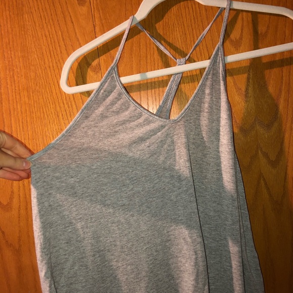 Bloomingdales light gray loose tank top - Picture 2 of 5